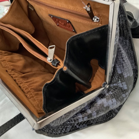 Patricia Nash Handbag - Picture 11 of 15